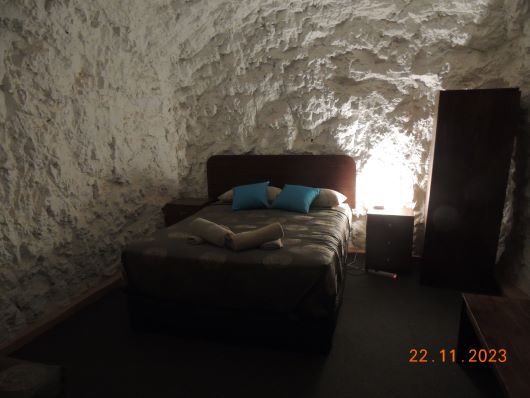 Underground Hotelroom